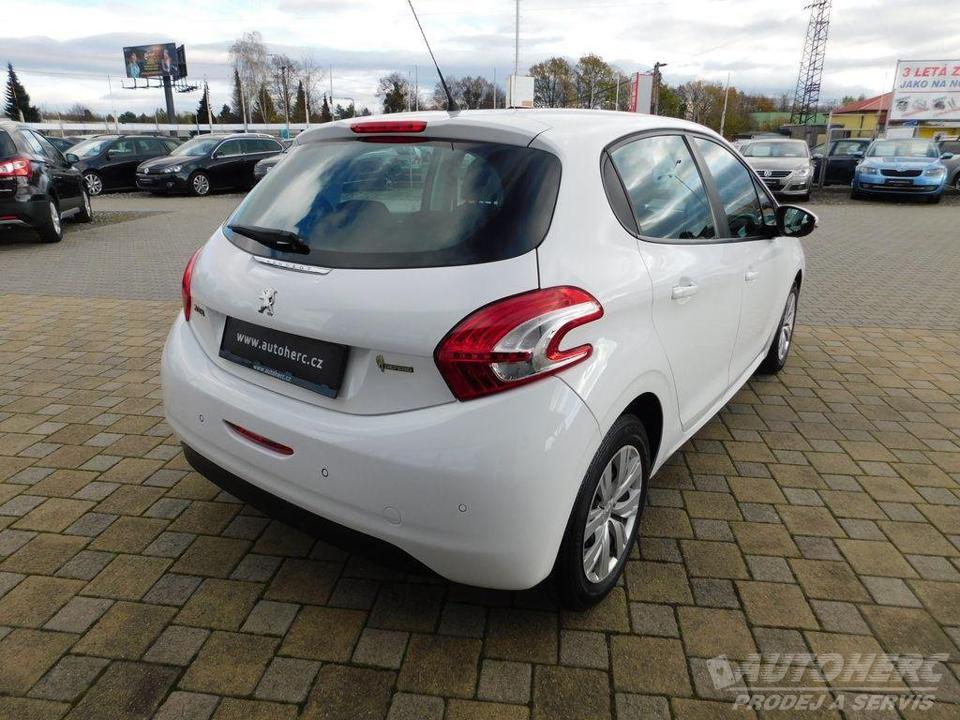 Peugeot 208 1.2 i KLIMA.TEMP.