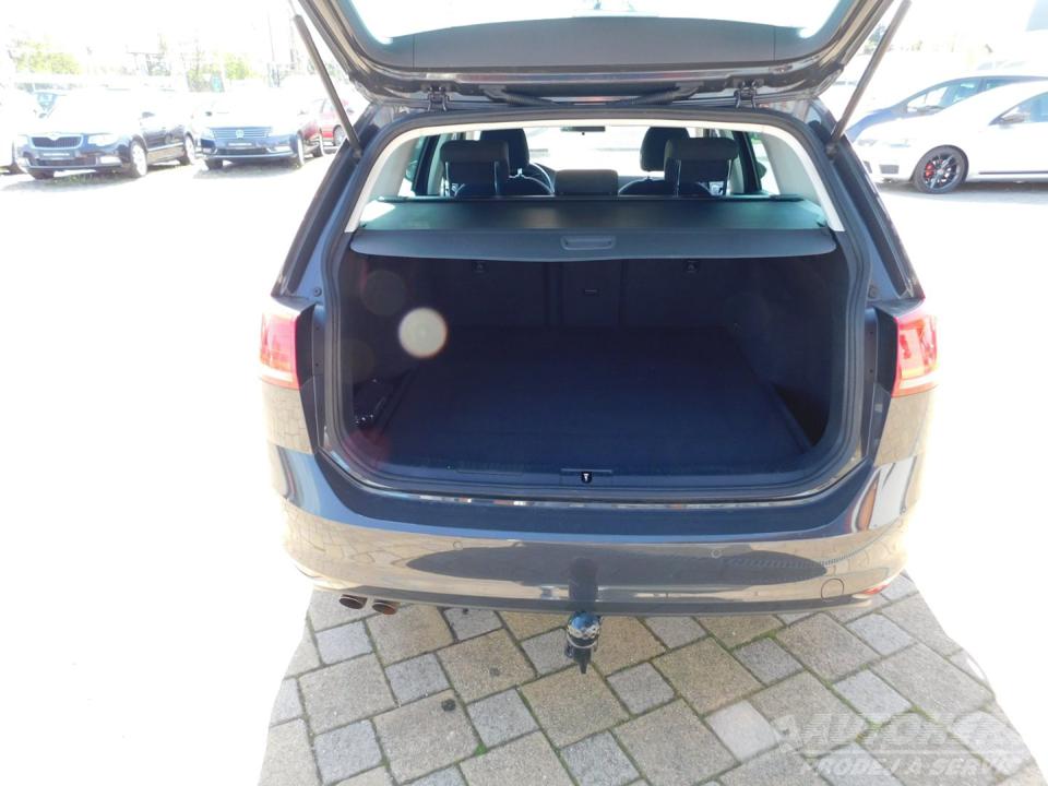 Volkswagen Golf VII KOMBI 2.0 TDI