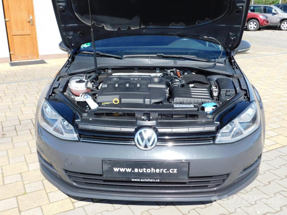 Volkswagen Golf VII KOMBI 2.0 TDI