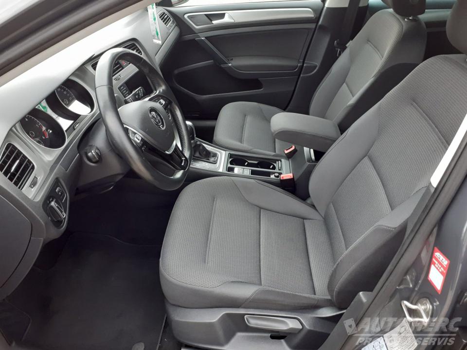 Volkswagen Golf VII KOMBI 1.6 TDi DSG