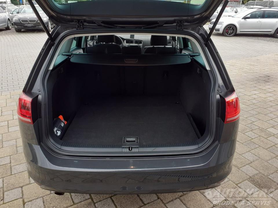 Volkswagen Golf VII KOMBI 1.6 TDi DSG