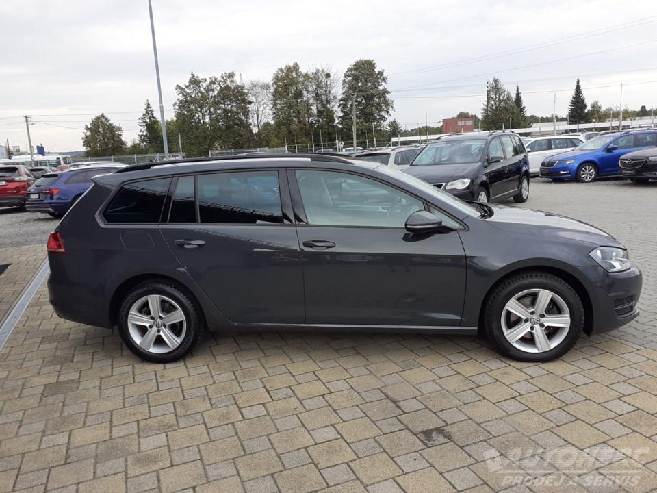 Volkswagen Golf VII KOMBI 1.6 TDi DSG