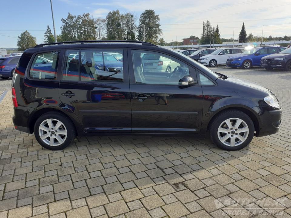 Volkswagen Touran 2.0 TDi TREND