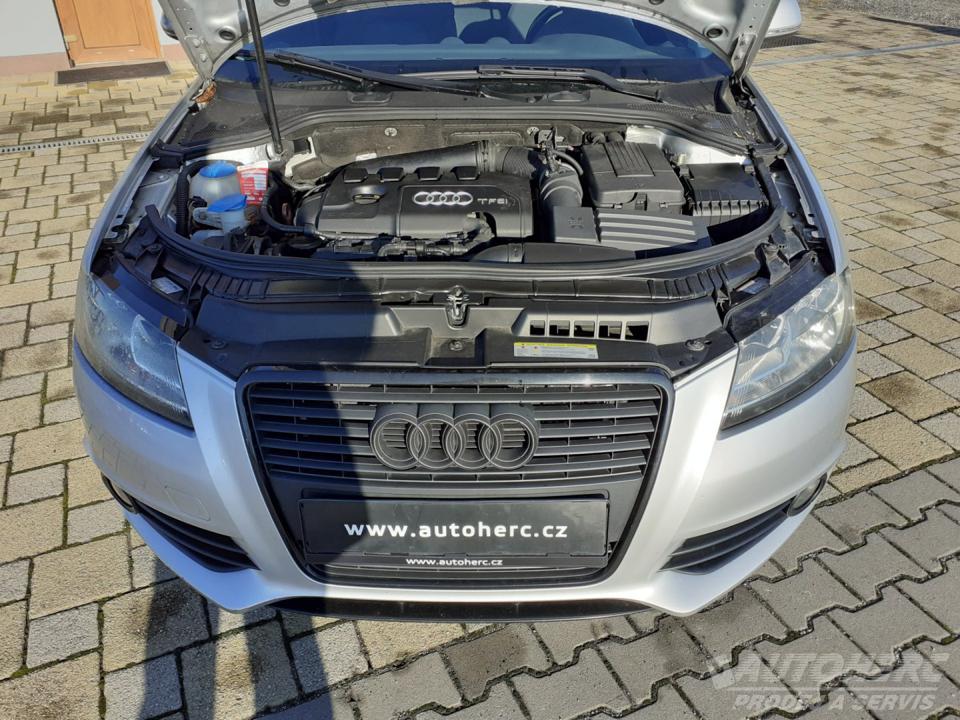 Audi A3 2.0 T FSi S-LINE