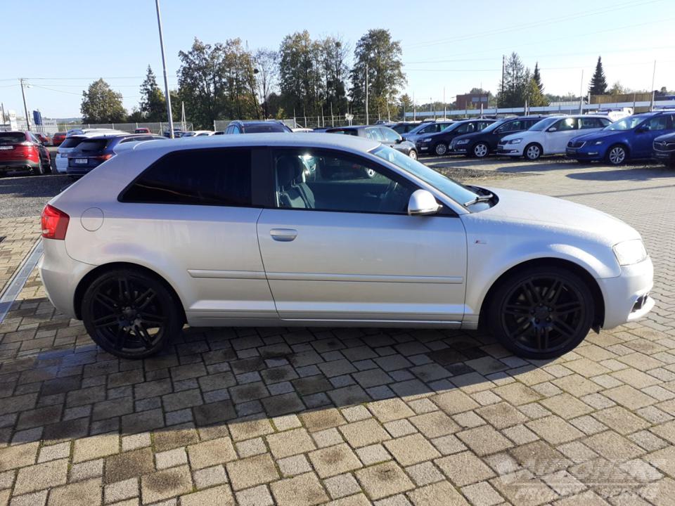 Audi A3 2.0 T FSi S-LINE