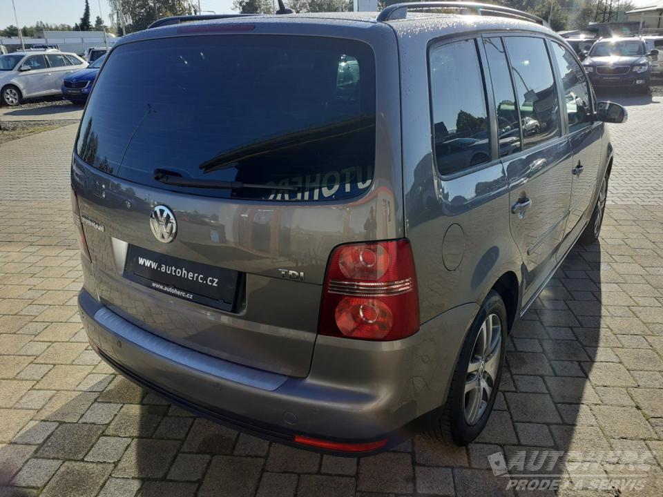 Volkswagen Touran 1.9 TDi DSG