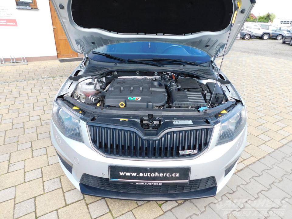 Škoda Octavia 2.0 TDi RS DSG CHALLENGE