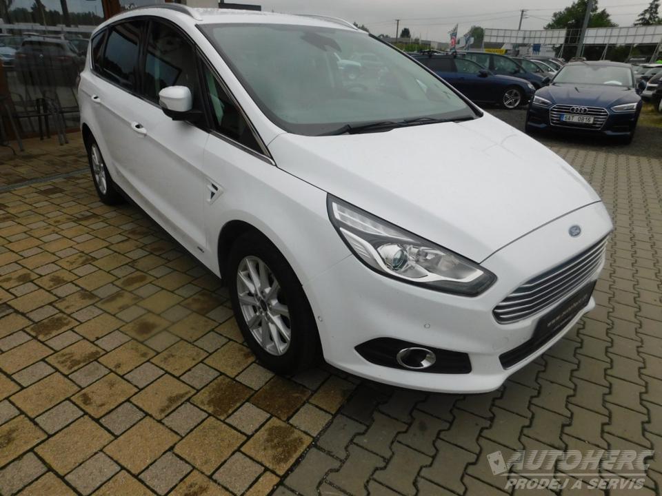 Ford S-MAX 2.0 TDCi 4x4 Titanium +