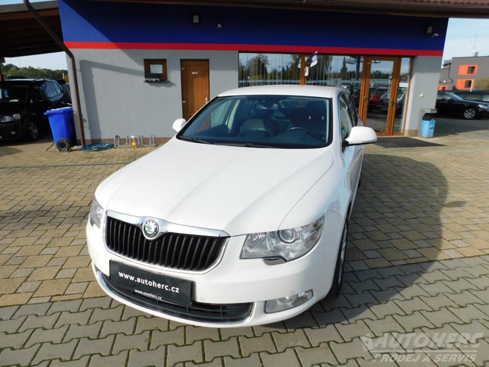 Škoda Superb 1.4 TSi ELEGANCE