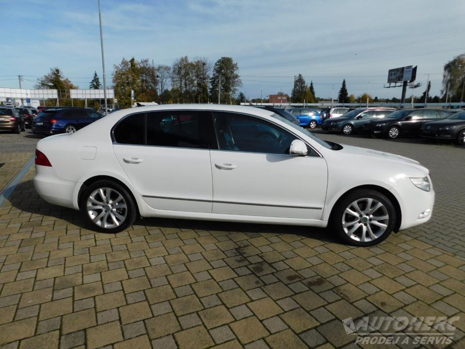 Škoda Superb 1.4 TSi ELEGANCE